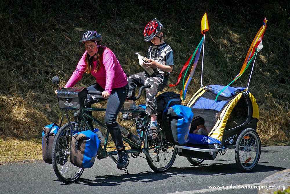 Cycling a tandem while reading