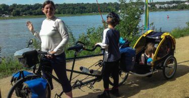 Tandem and trailer on Rhine Cycle Path