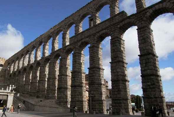 El Acueducto de Segovia El Acueducto de Segovia