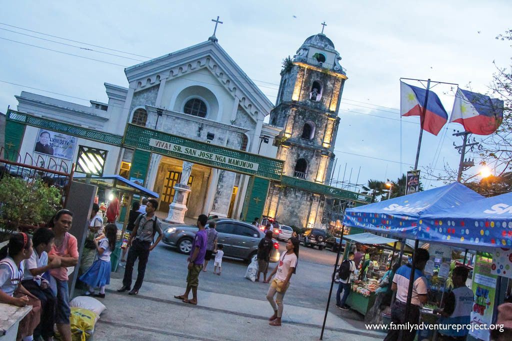 Evening at the Cathedral in Tagbilaran, Bohol. Taken from the Pl