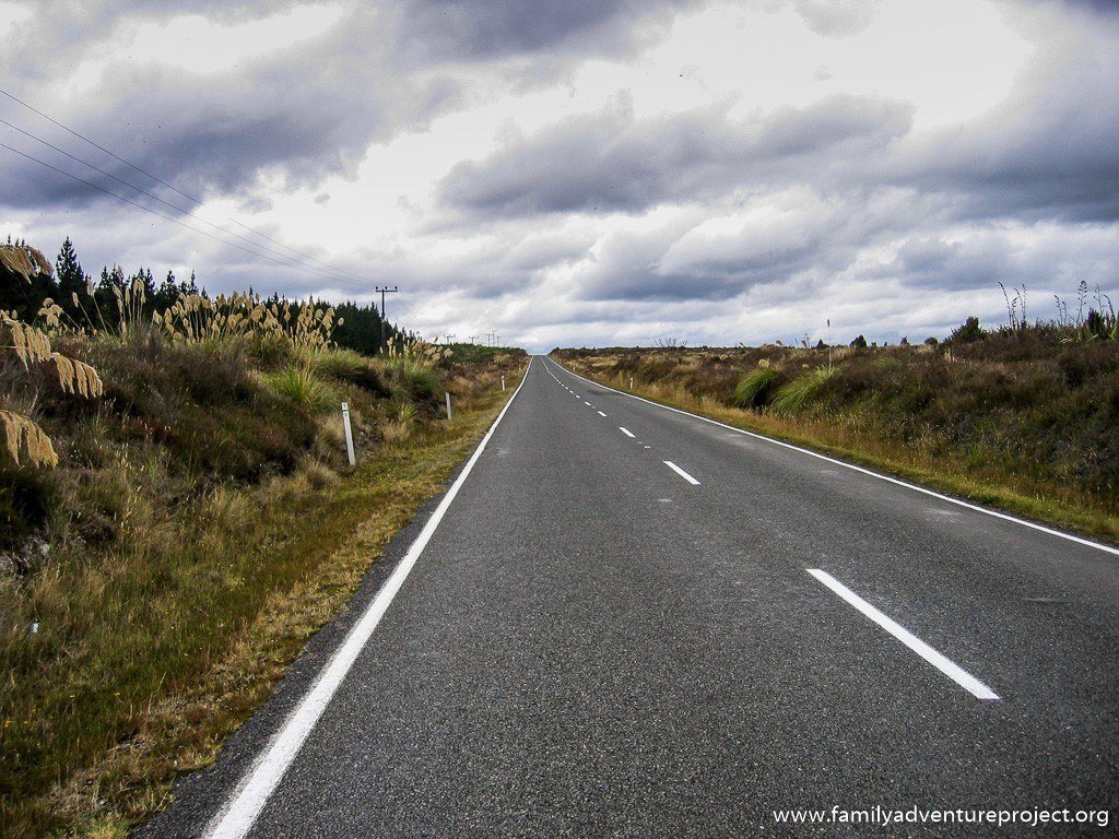 The road to Whakapapa, long and empty