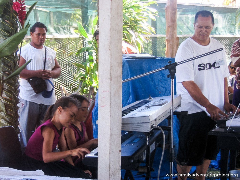 Nuanua and Sauasage perform at Apia Music Festival
