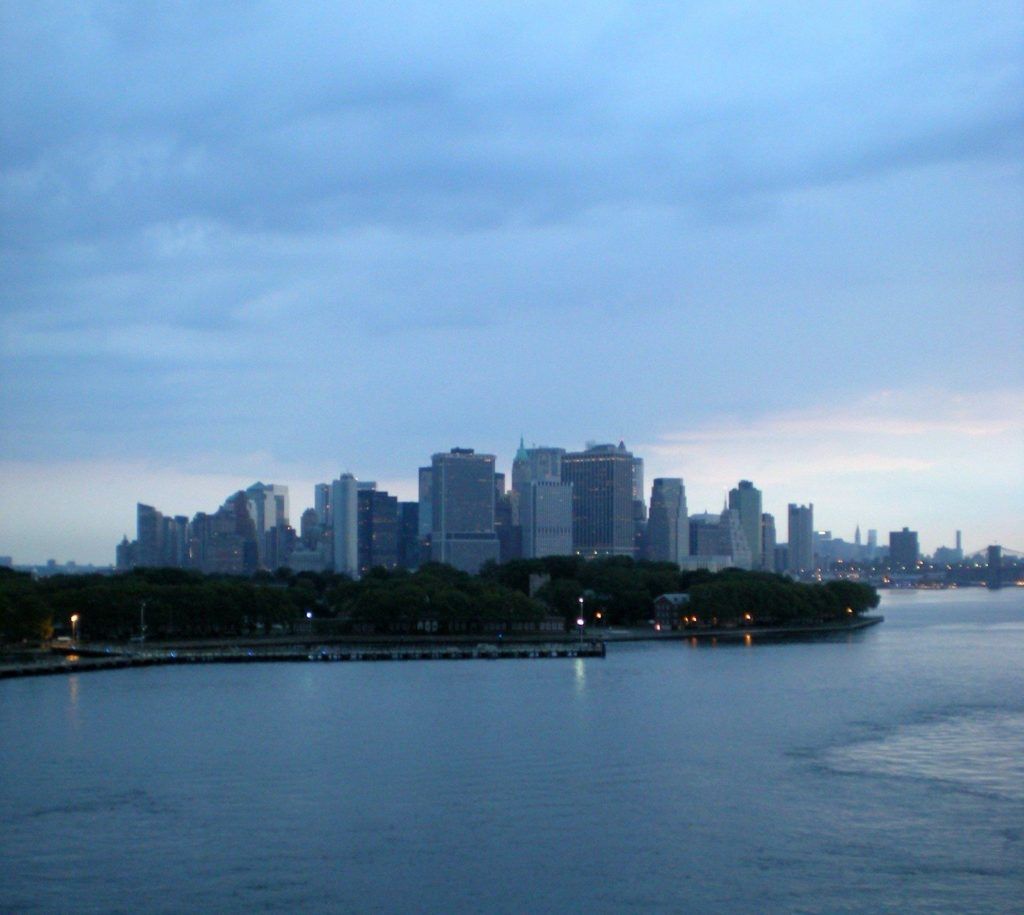 Approaching New York on the QM2