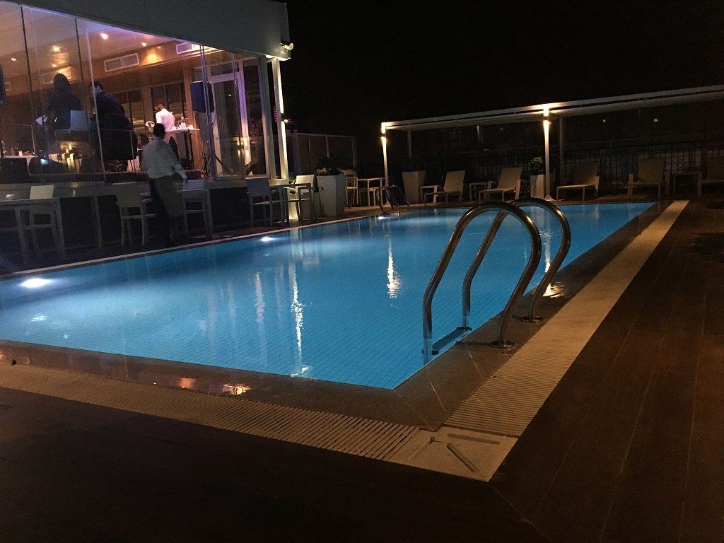 Pool restaurant at El Marsa
