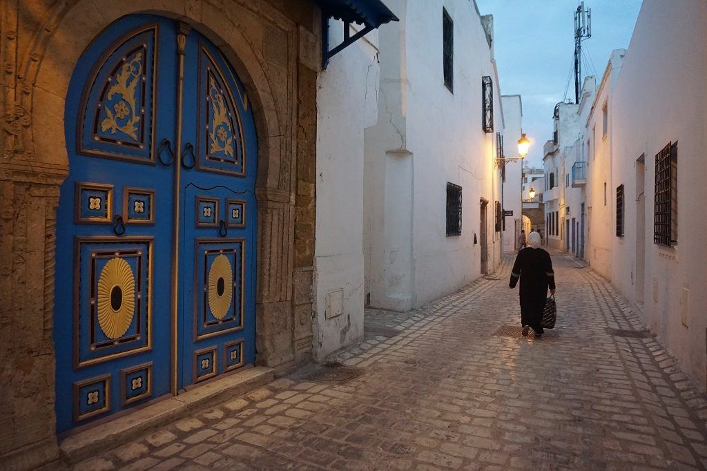 Elaborate Tunis door in streets are worth walking miles for r